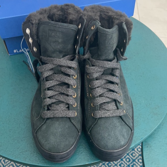 NEW WITH TAGS KEDS RISE SUADE BOOTIES with hidden wedge - 7.5 - Picture 2 of 6